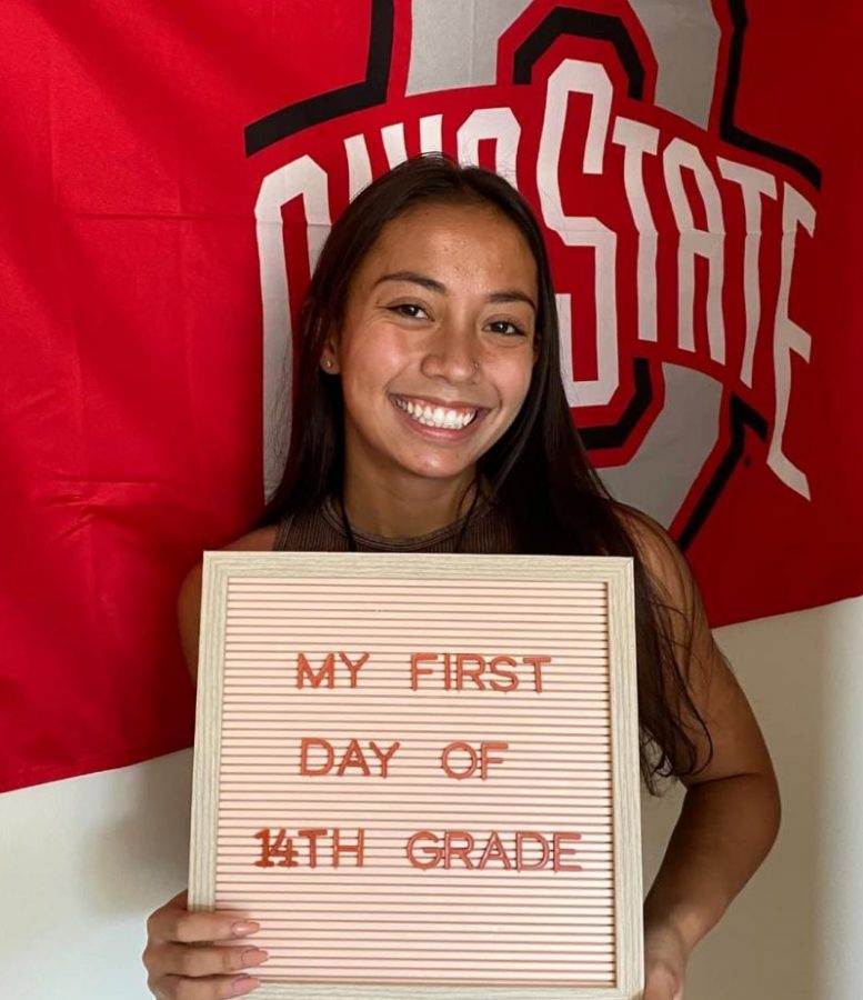 Taylor+Bautista+poses+before+her+first+day+of+sophomore+year+at+Ohio+State.
