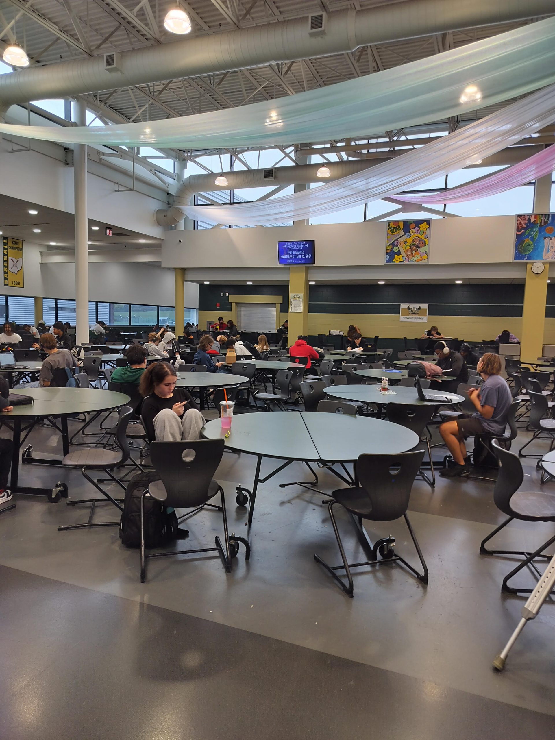 Students sit in GlenOak study hall. Recently study hall changed its  policy.