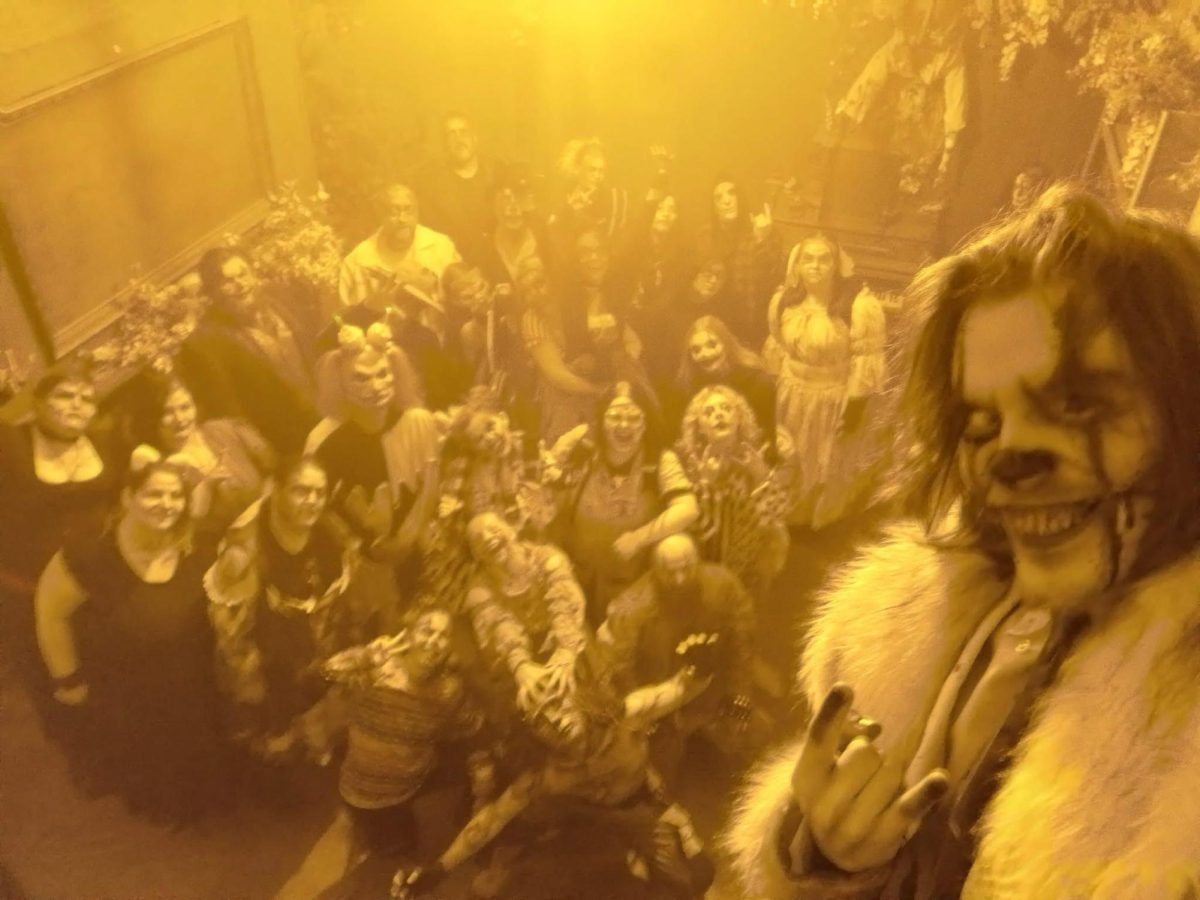 A group photo with the Massacre on Mahoning part cast from the Factory of Terror.