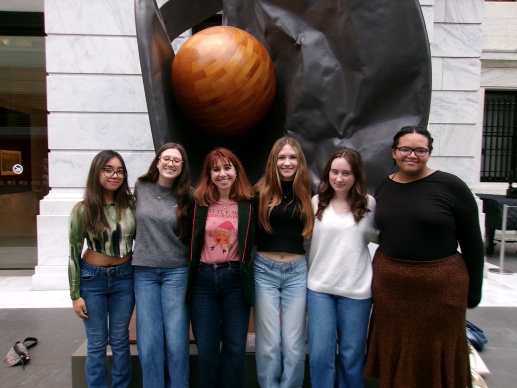 December 2025 at the Cleveland Museum of Art
L-R Jezlyn Damasco, Mariana Clutter, Madame, Hannah Pace, Anna Resanovich, Aria Culp.